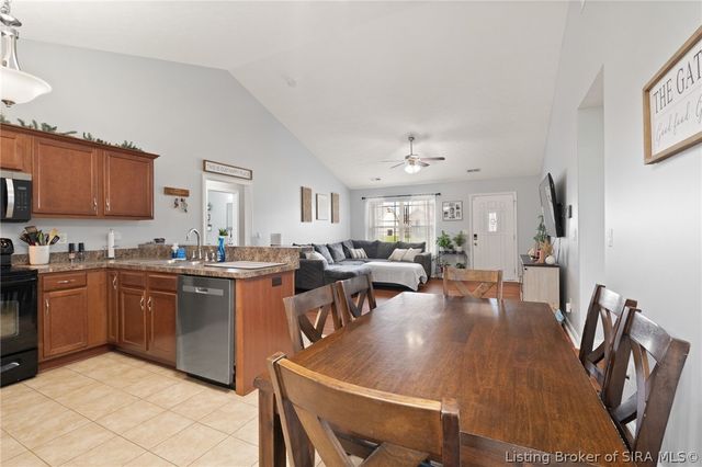 8828 Woodford Drive, Charlestown, IN 47111
