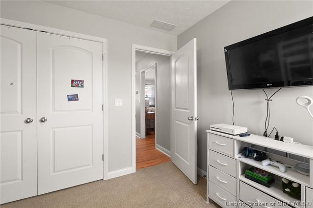 8828 Woodford Drive, Charlestown, IN 47111