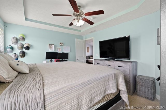 8828 Woodford Drive, Charlestown, IN 47111