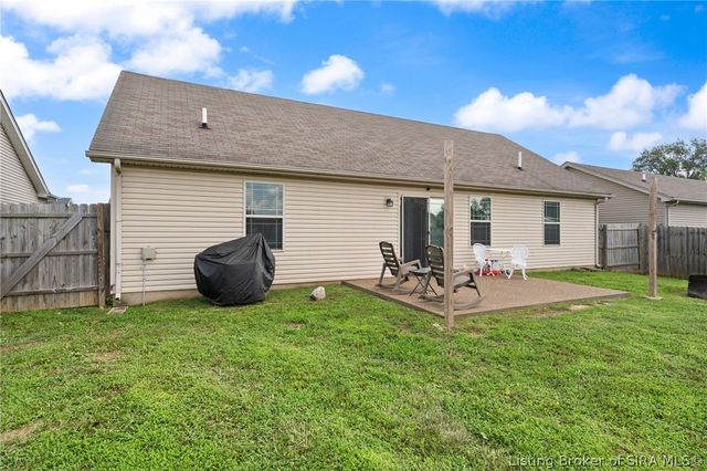 8828 Woodford Drive, Charlestown, IN 47111