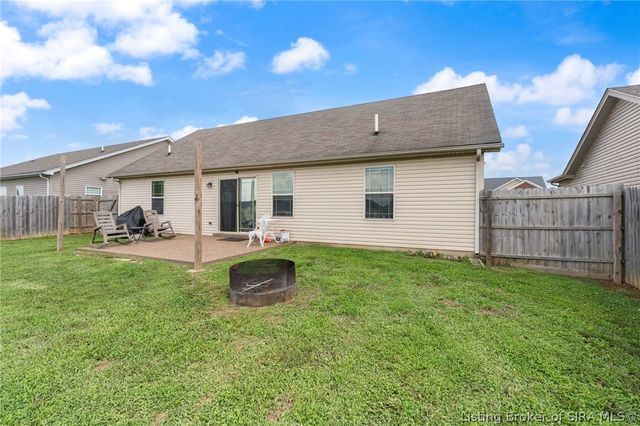 8828 Woodford Drive, Charlestown, IN 47111