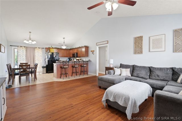 8828 Woodford Drive, Charlestown, IN 47111
