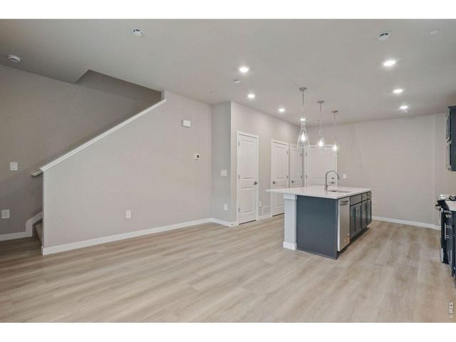 2839 Bear Springs Cir, Longmont, CO 80503