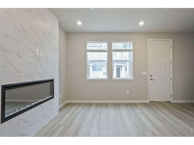 2839 Bear Springs Cir, Longmont, CO 80503
