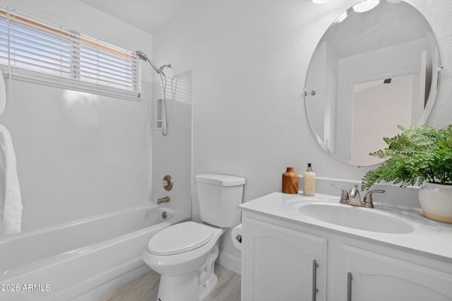 2923 E MUIRWOOD Drive, Phoenix, AZ 85048