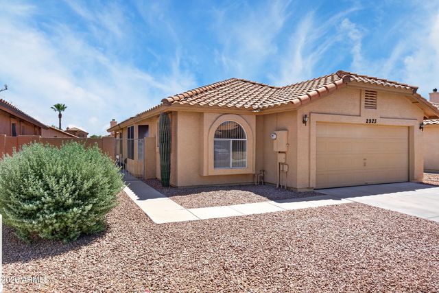 2923 E MUIRWOOD Drive, Phoenix, AZ 85048