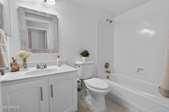 2923 E MUIRWOOD Drive, Phoenix, AZ 85048