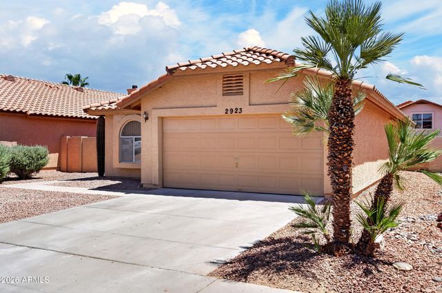 2923 E MUIRWOOD Drive, Phoenix, AZ 85048