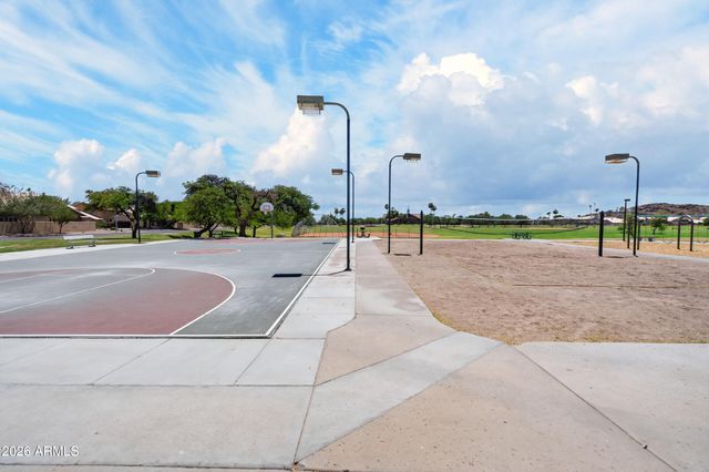 2923 E MUIRWOOD Drive, Phoenix, AZ 85048