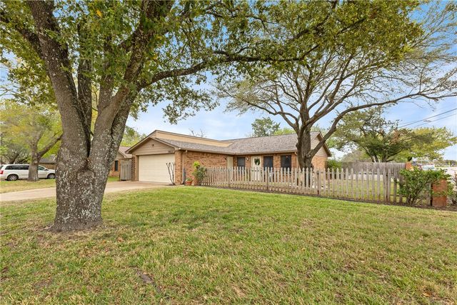 3413 Coastal Drive, College Station, TX 77845