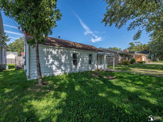 5934 Roseland Avenue, Monroe, MI 48161