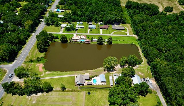 588 W Lawrence Harris Hwy, Slocomb, AL 36375