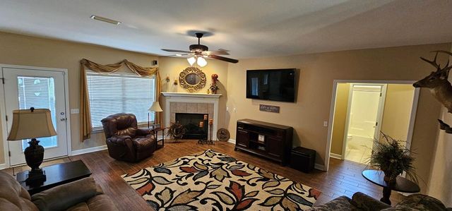 588 W Lawrence Harris Hwy, Slocomb, AL 36375