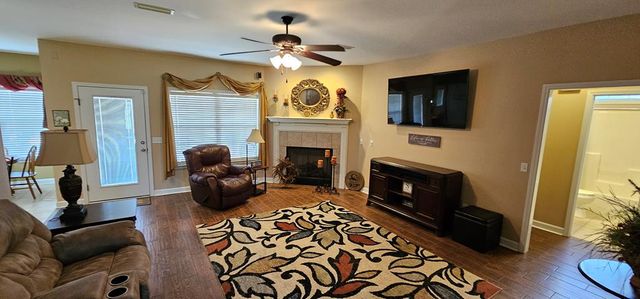 588 W Lawrence Harris Hwy, Slocomb, AL 36375