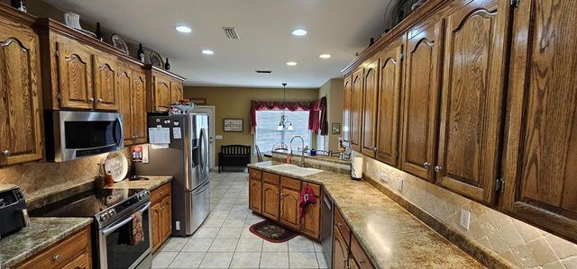 588 W Lawrence Harris Hwy, Slocomb, AL 36375