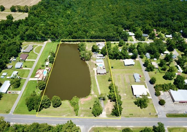 588 W Lawrence Harris Hwy, Slocomb, AL 36375