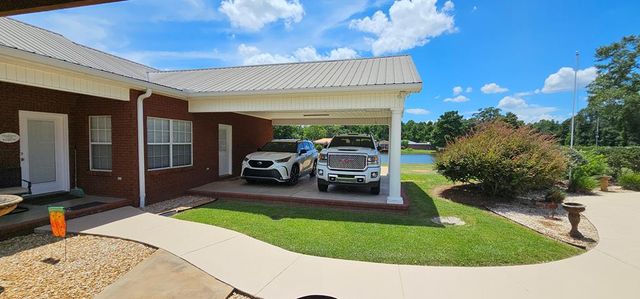 588 W Lawrence Harris Hwy, Slocomb, AL 36375