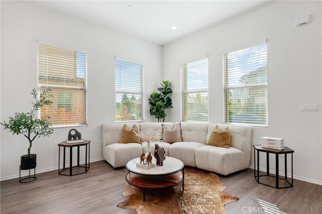 818 Francesca Dr, Walnut, CA 91789