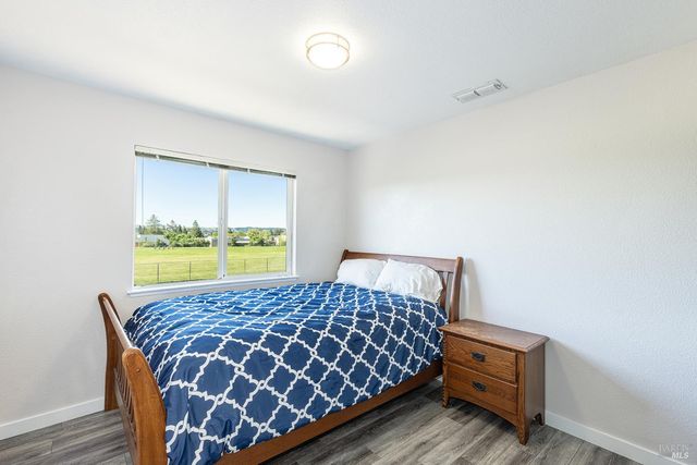 1104 River Pine Cir, Petaluma, CA 94954