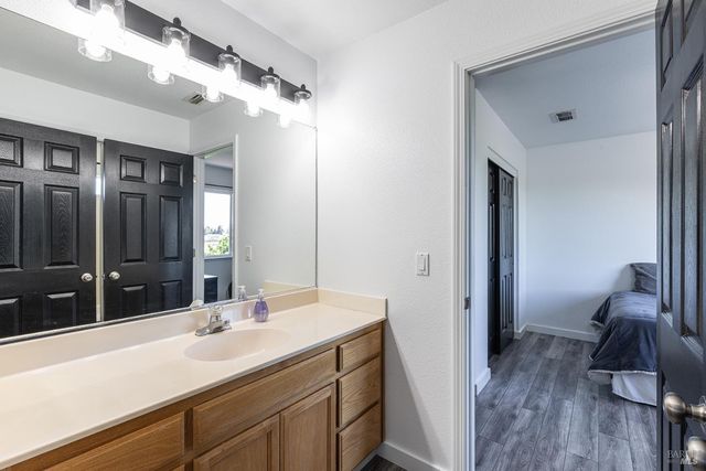 1104 River Pine Cir, Petaluma, CA 94954