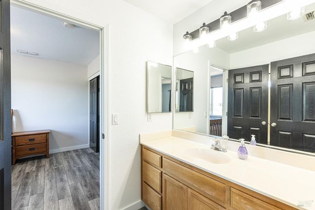 1104 River Pine Cir, Petaluma, CA 94954