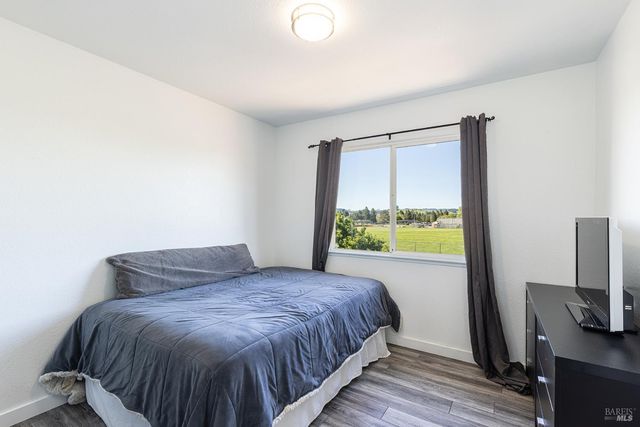 1104 River Pine Cir, Petaluma, CA 94954