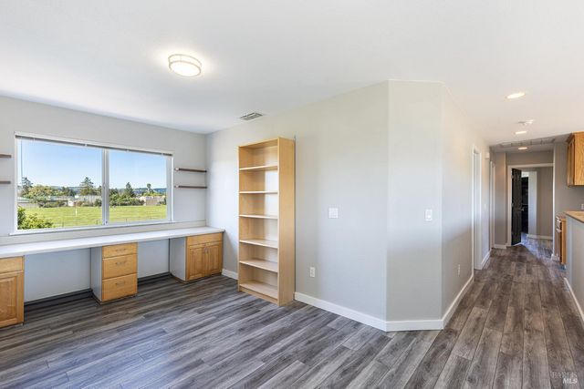 1104 River Pine Cir, Petaluma, CA 94954