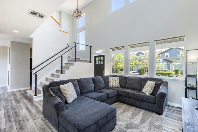 1104 River Pine Cir, Petaluma, CA 94954