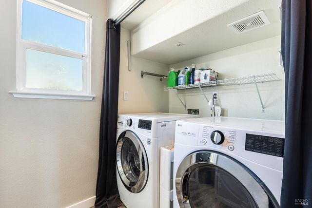 1104 River Pine Cir, Petaluma, CA 94954