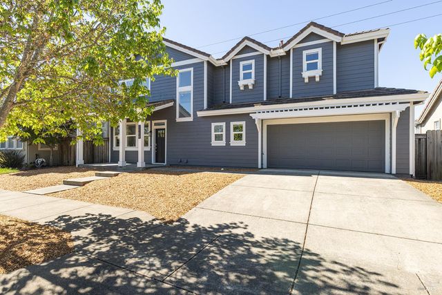 1104 River Pine Cir, Petaluma, CA 94954