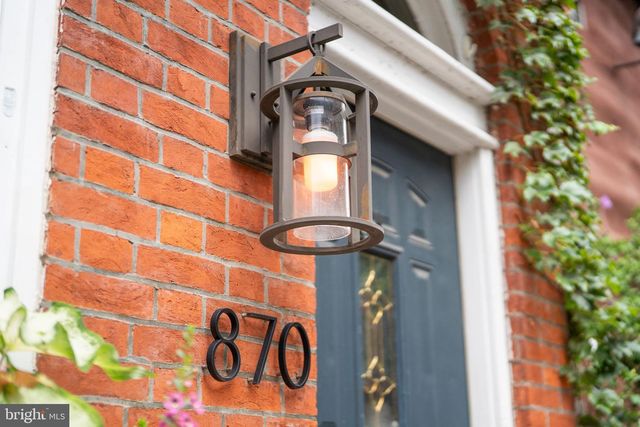 870 N LAWRENCE ST, Philadelphia, PA 19123