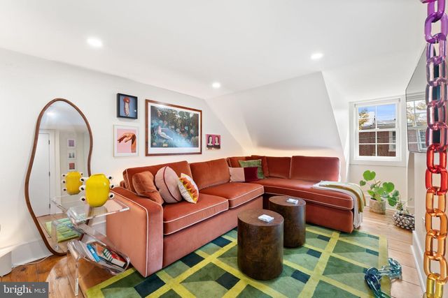 870 N LAWRENCE ST, Philadelphia, PA 19123