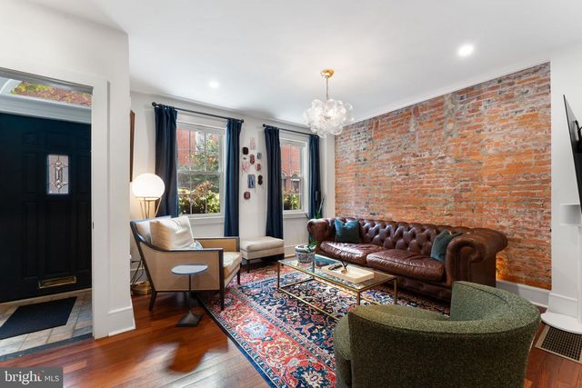870 N LAWRENCE ST, Philadelphia, PA 19123