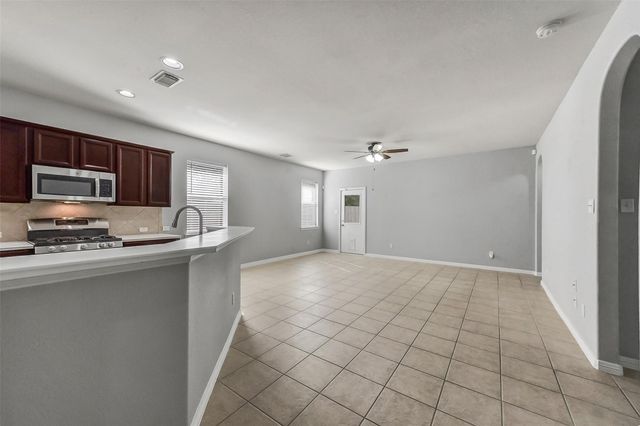 409 Abbey Lane, League City, TX 77573