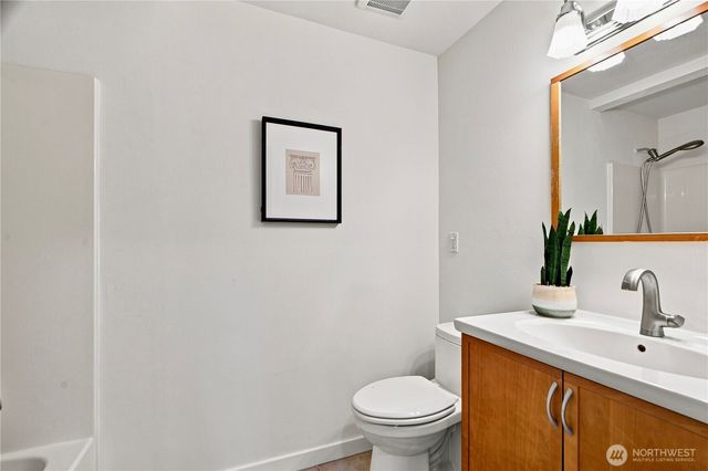 21205 NE 60th Place, Redmond, WA 98053