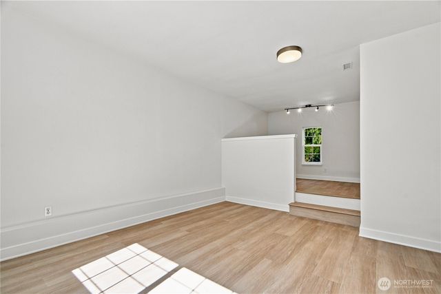 21205 NE 60th Place, Redmond, WA 98053