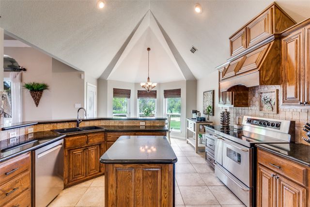 6016 Iron Horse Drive, North Richland Hills, TX 76148