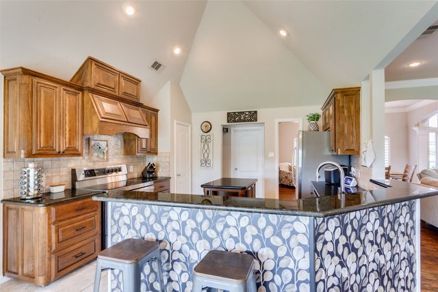 6016 Iron Horse Drive, North Richland Hills, TX 76148