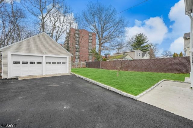 16 Grey Rock Ave, Little Falls Twp., NJ 07424