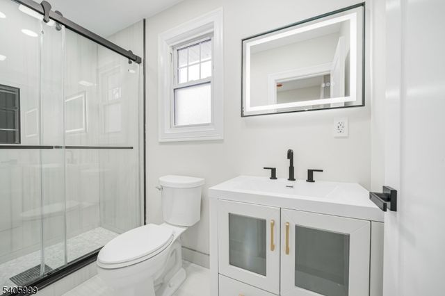 16 Grey Rock Ave, Little Falls Twp., NJ 07424