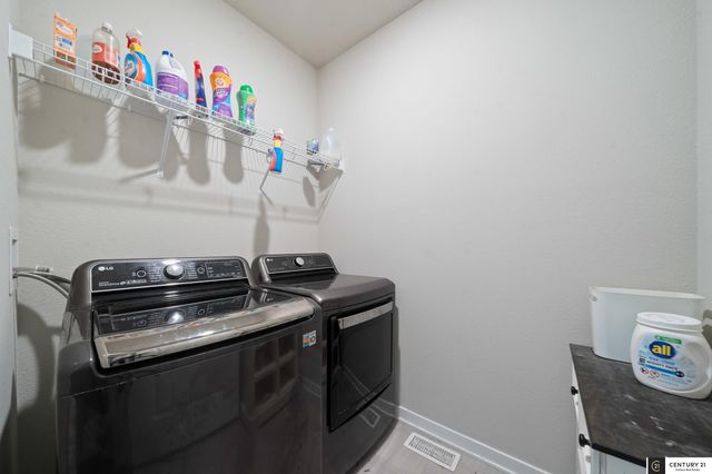 8519 S 63rd Street, Papillion, NE 68157