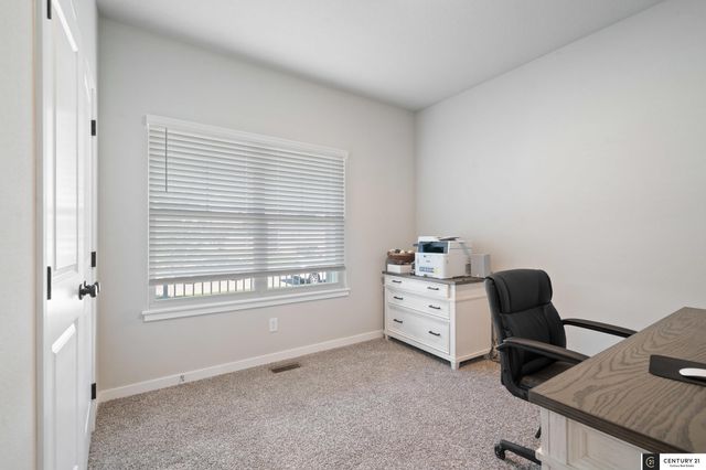 8519 S 63rd Street, Papillion, NE 68157