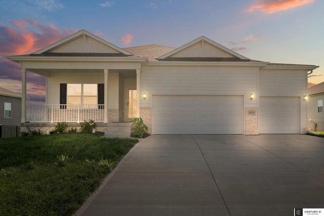 8519 S 63rd Street, Papillion, NE 68157