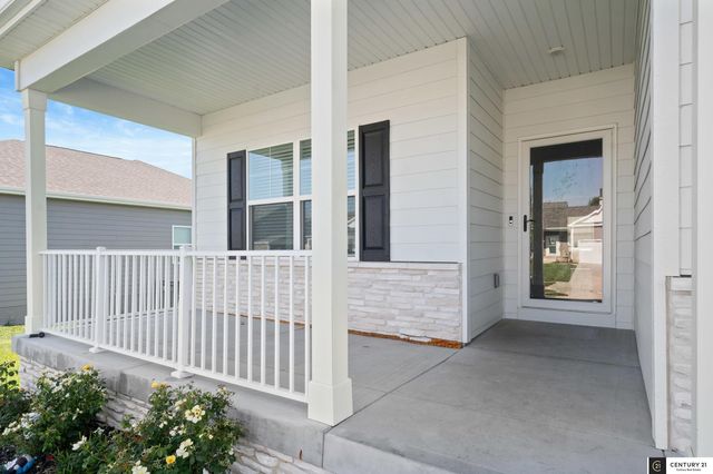 8519 S 63rd Street, Papillion, NE 68157