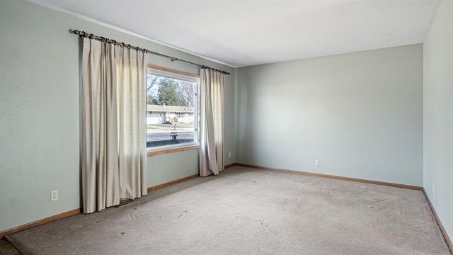 2858 Milton Road, Eau Claire, WI 54701