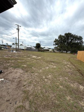 1313 Denise Ave, Sebring, FL 33870