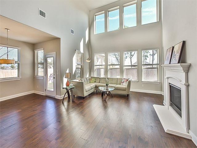 15601 Cabrillo WAY, Austin, TX 78738