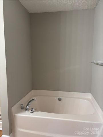 14104 Bernardy Lane, Charlotte, NC 28269