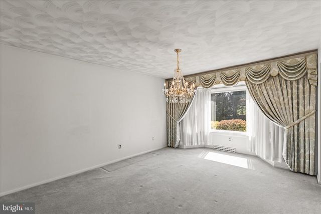 2564 AUDLYN DRIVE, York, PA 17408