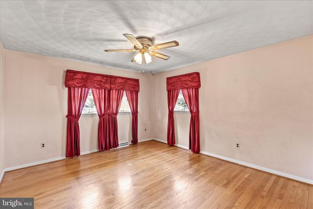 2564 AUDLYN DRIVE, York, PA 17408